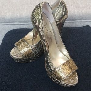 Jessica Simpson heels